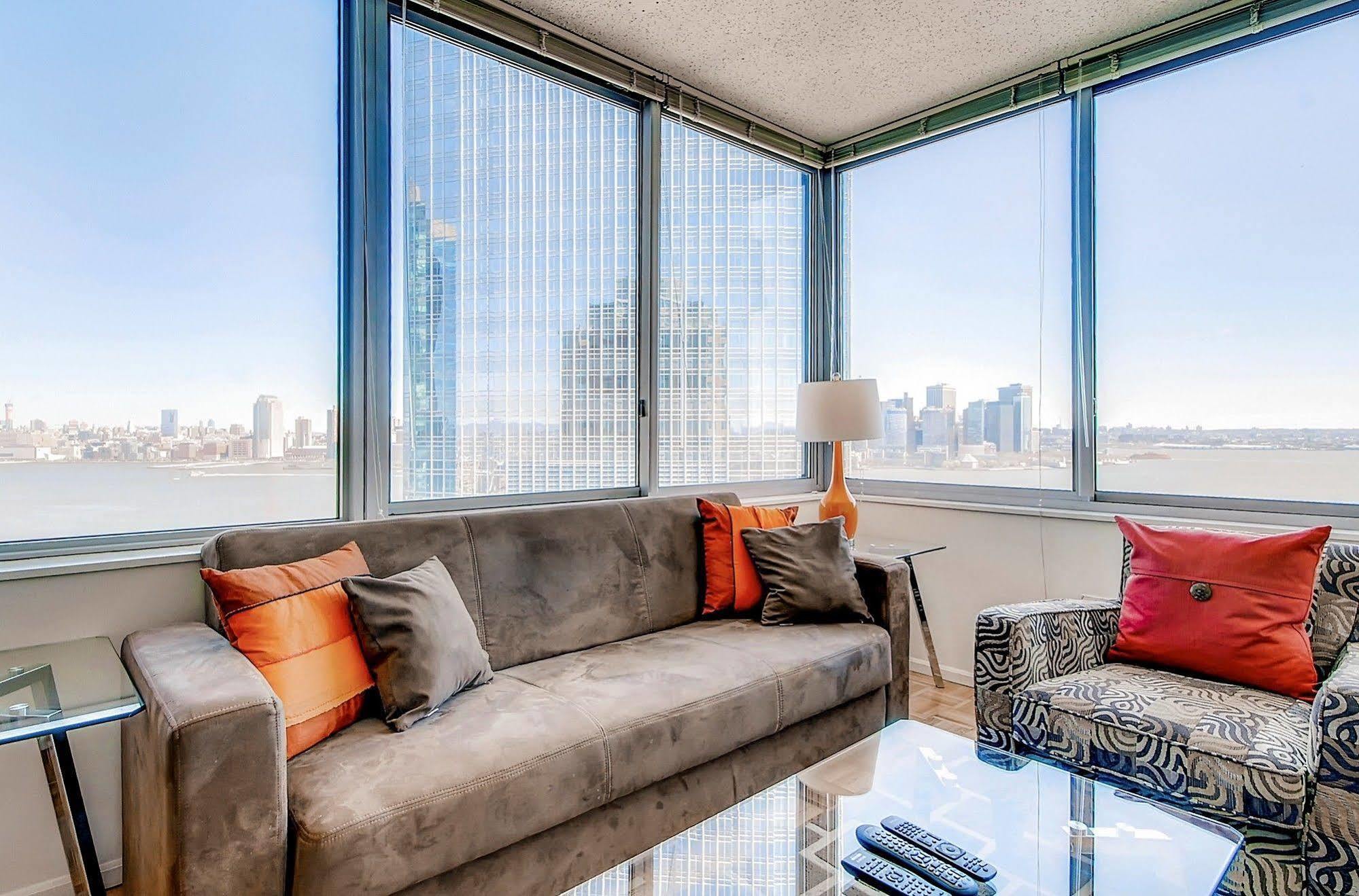 ג'רזי סיטי Global Luxury Suites At Exchange מראה חיצוני תמונה